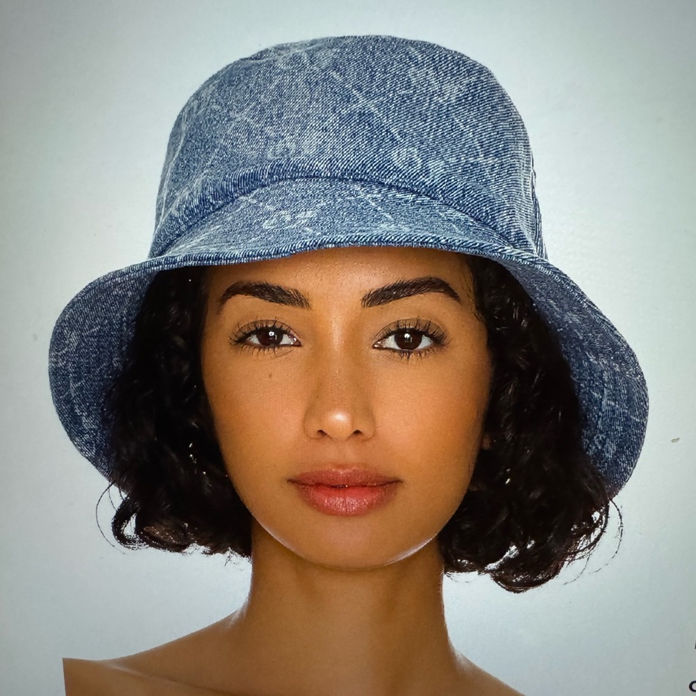 Carly Bucket Hat